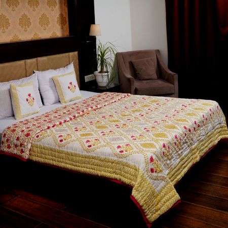 Sunshine Petal Jaipuri Quilt